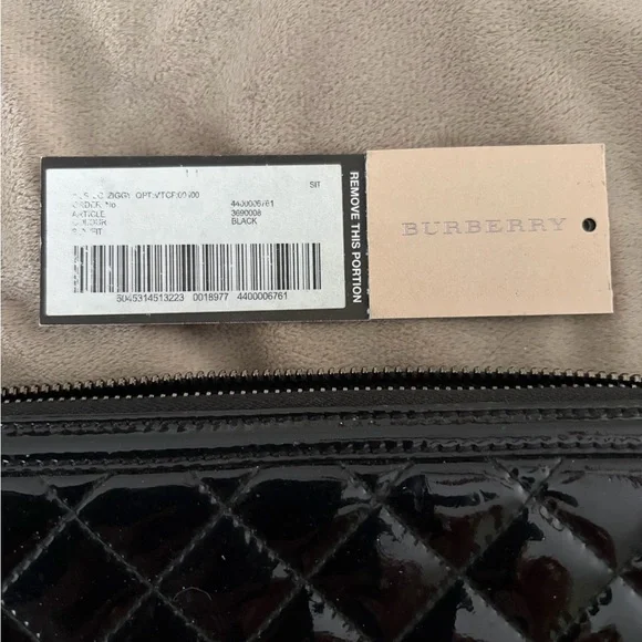 Burberry (authentic)black quilted patent leather zip-around wallet. - Picture 4 of 5